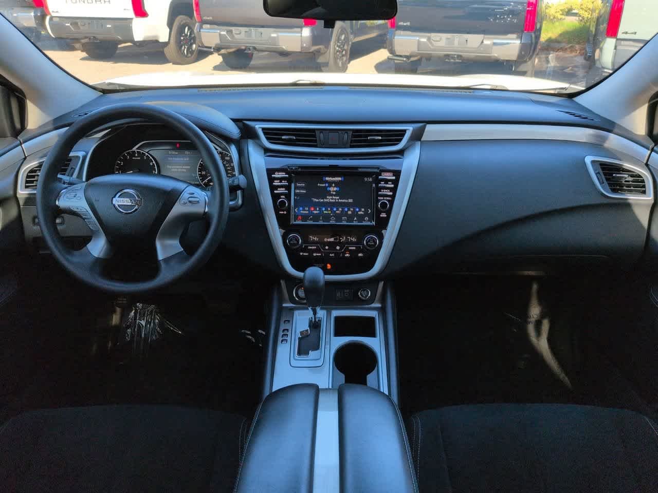Used 2018 White Nissan S image 14