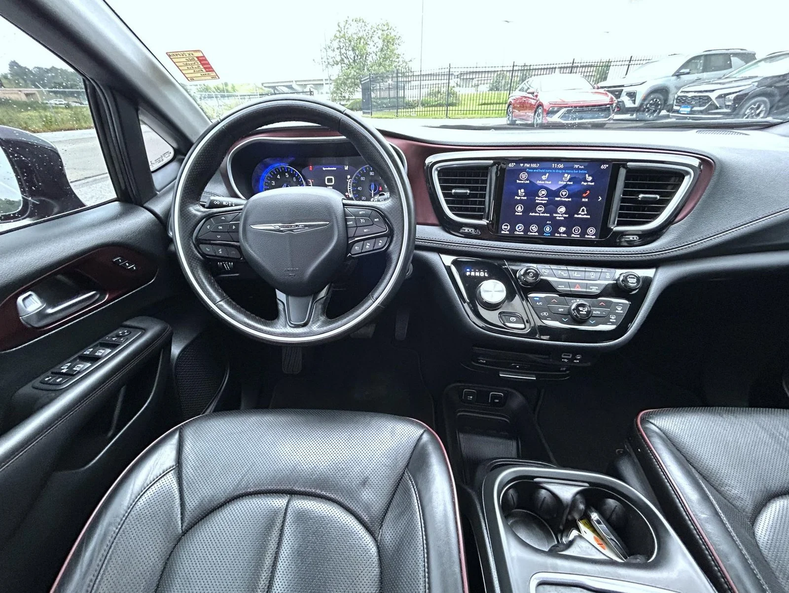 Used 2020 Black Chrysler Limited image 13