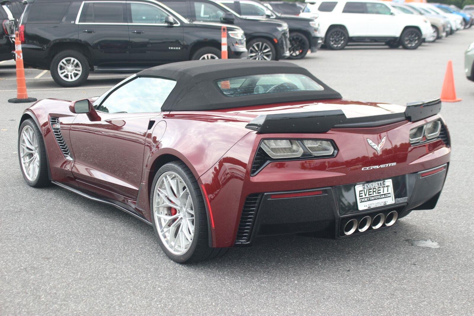 Used 2019 LONG BEACH RED METALLIC TINTCOAT Chevrolet Z06 2LZ image 5
