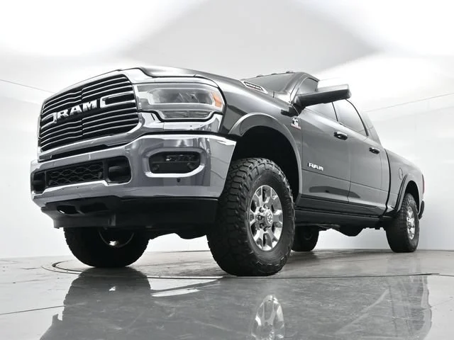 Used 2022 Diamond Black Crystal Pearlcoat Ram Laramie image 23
