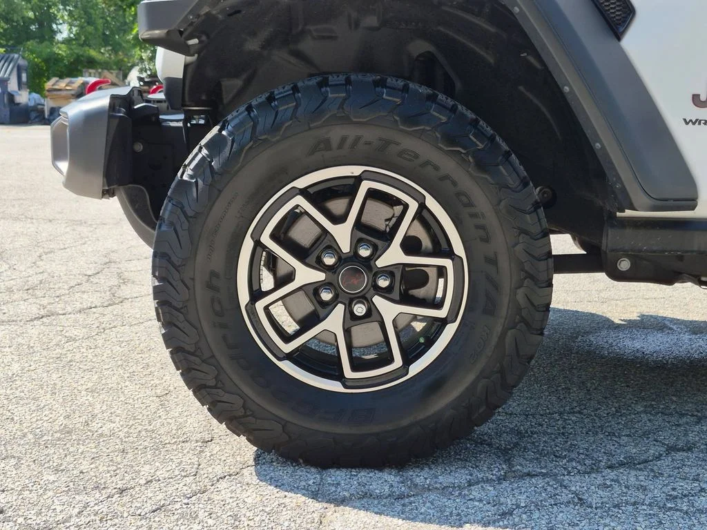 Used 2024 White Jeep Rubicon image 30