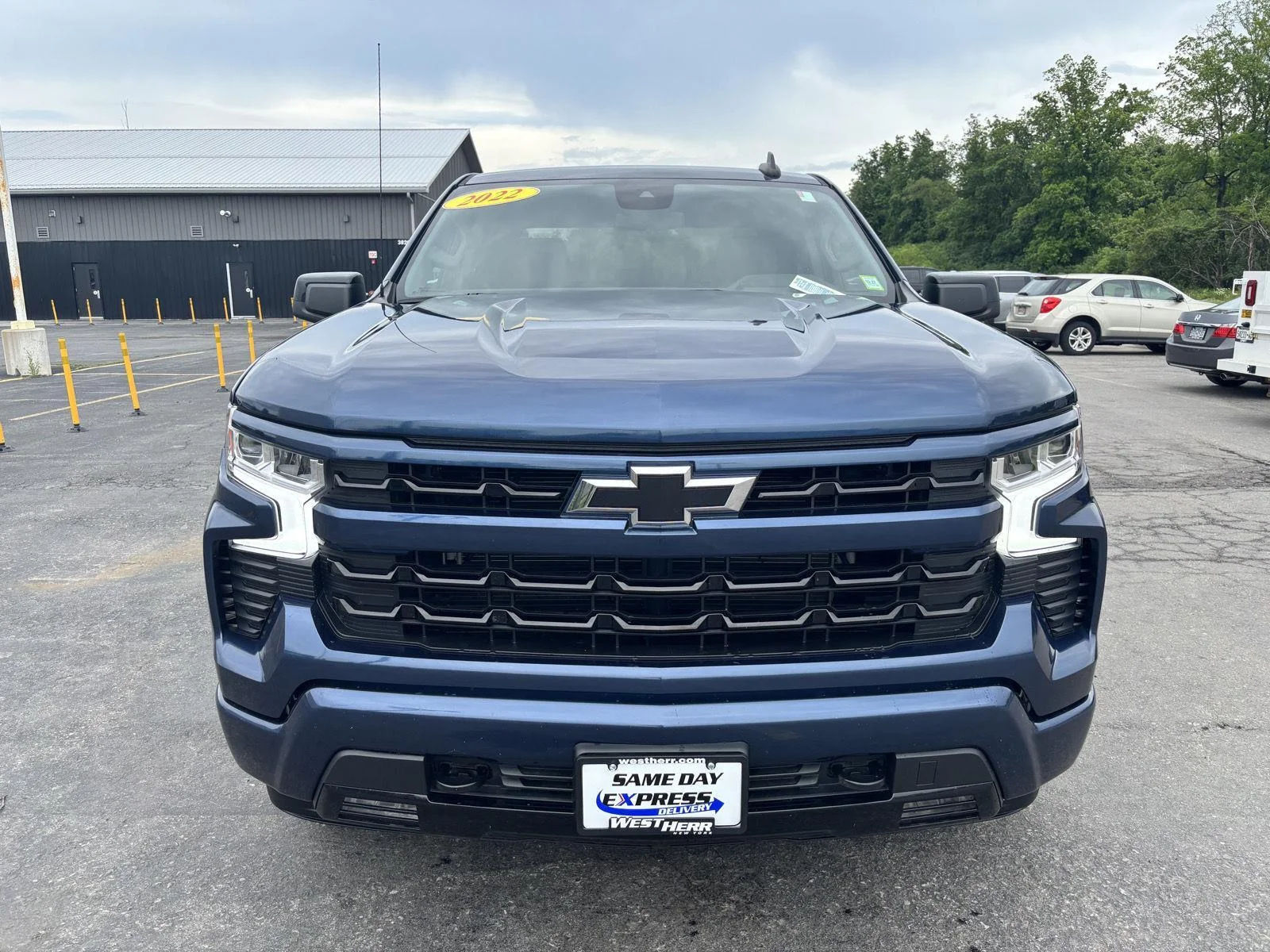 Used 2022 Northsky Blue Metallic Chevrolet RST image 2