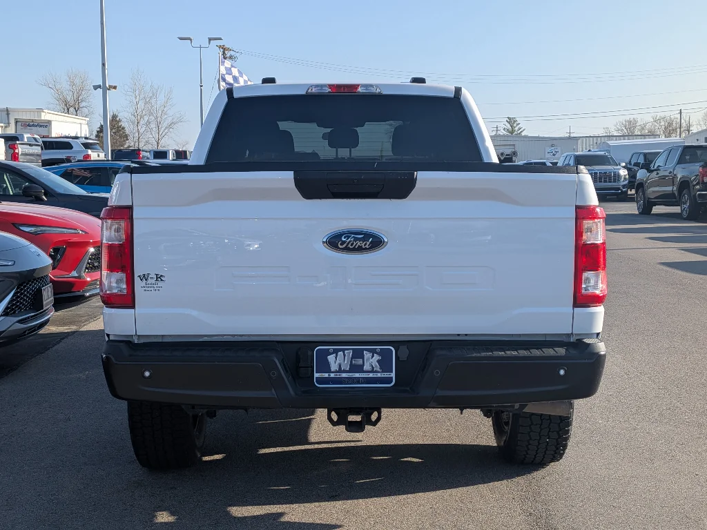 Used 2023 Oxford White Ford XL image 4