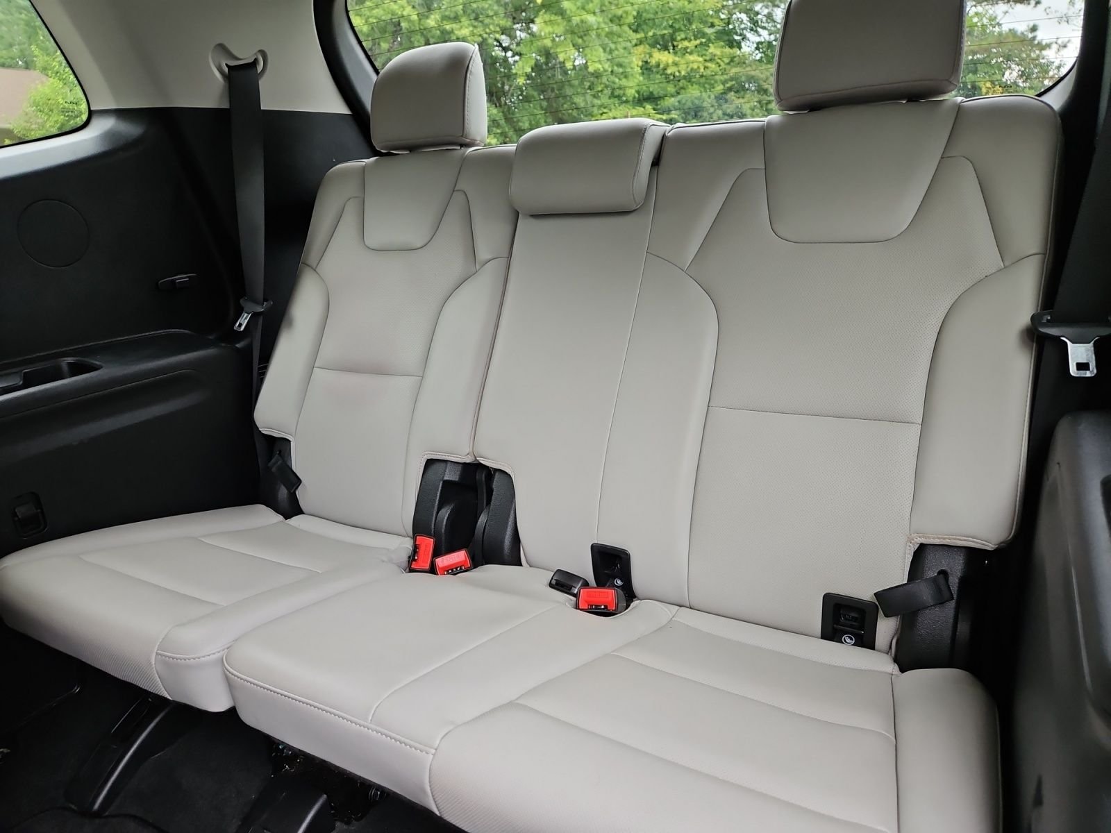 Used 2023 Black Kia S image 20