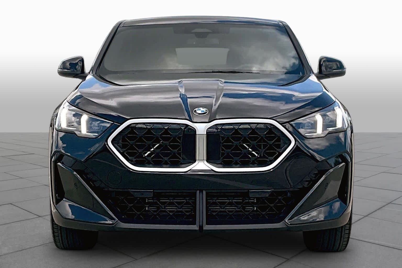 Used 2026 Black Sapphire Metallic BMW xDrive28i image 3