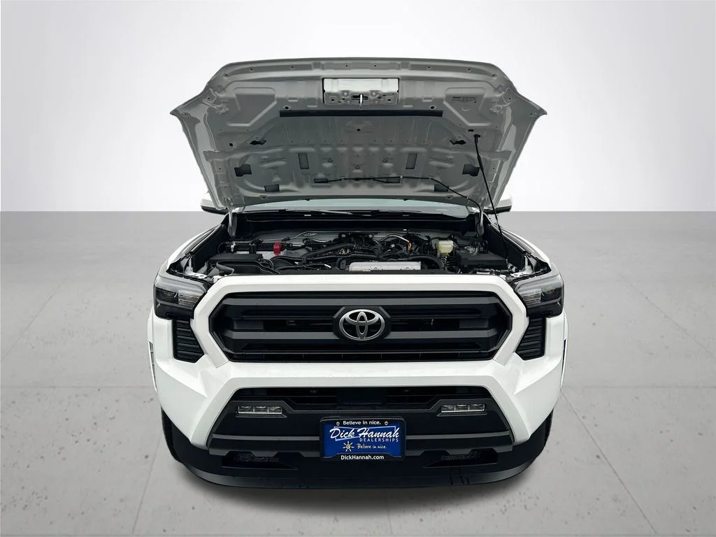 New 2026 Ice Cap Toyota SR5 image 4