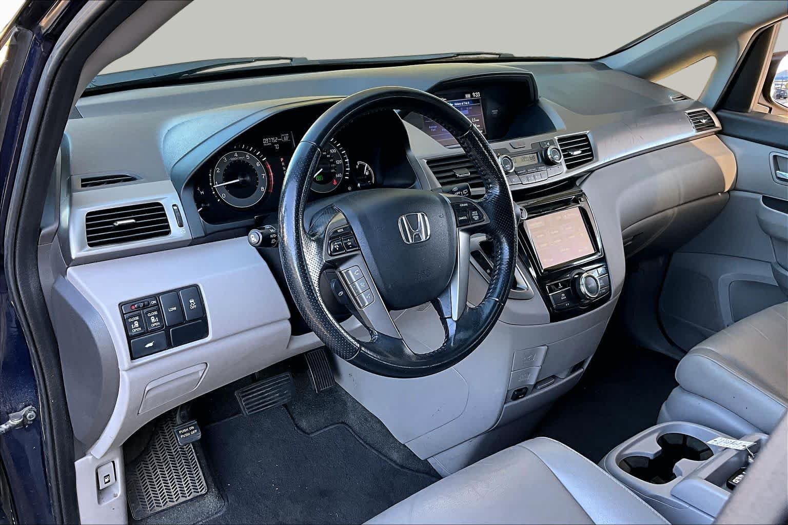 Used 2016 Obsidian Blue Pearl Honda EX-L image 17