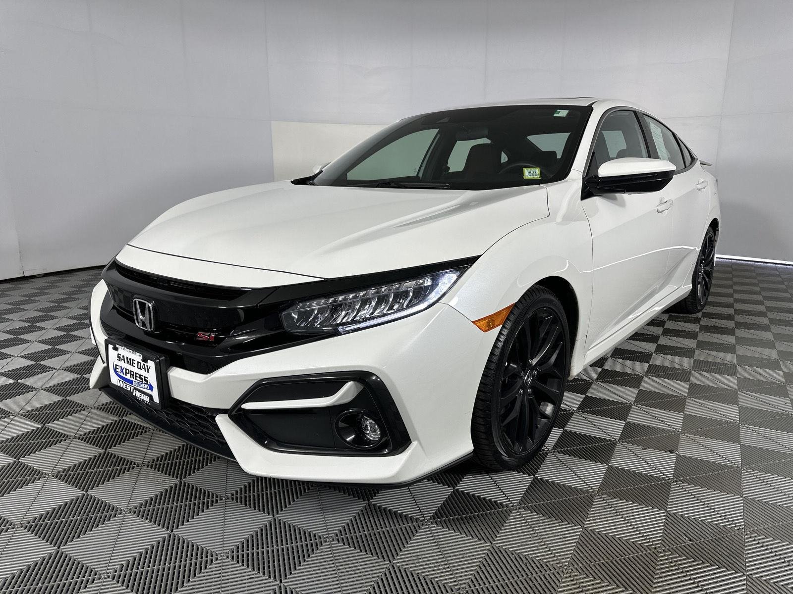 Used 2020 Platinum White Pearl Honda SI image 3