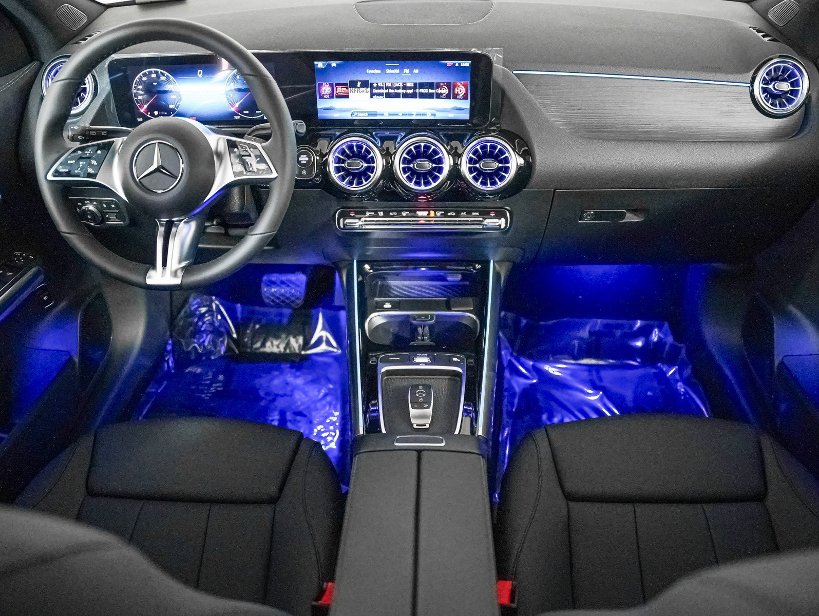 New 2026 Night Black Mercedes-Benz GLA 250 image 12