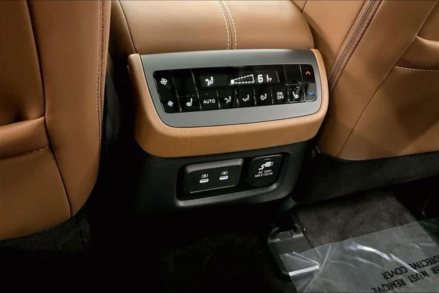 New 2026 Super Black Nissan Platinum image 24