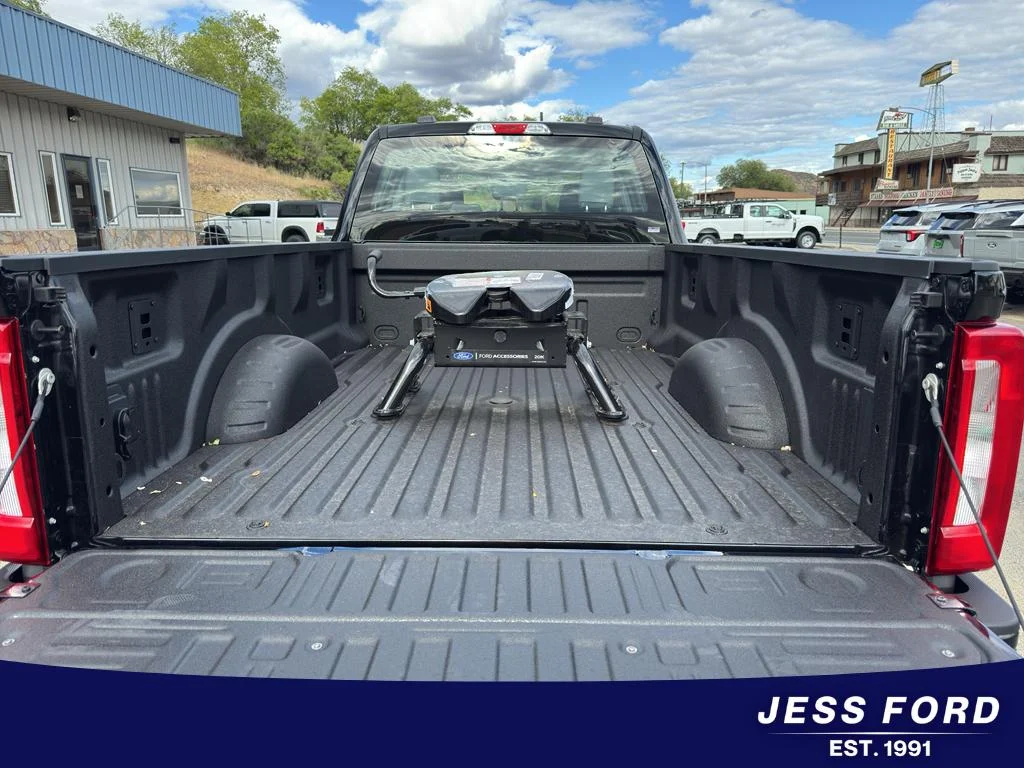 2026 Ford F-350 Super Duty XL - Photo 6