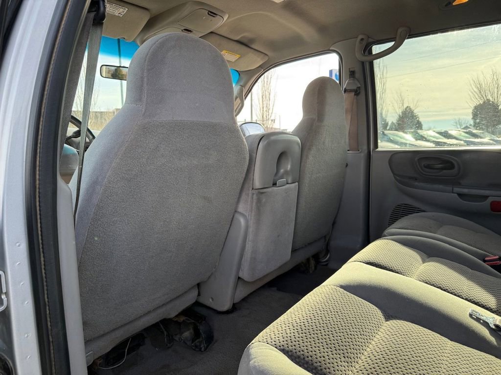 Used 2002  Ford XLT image 31