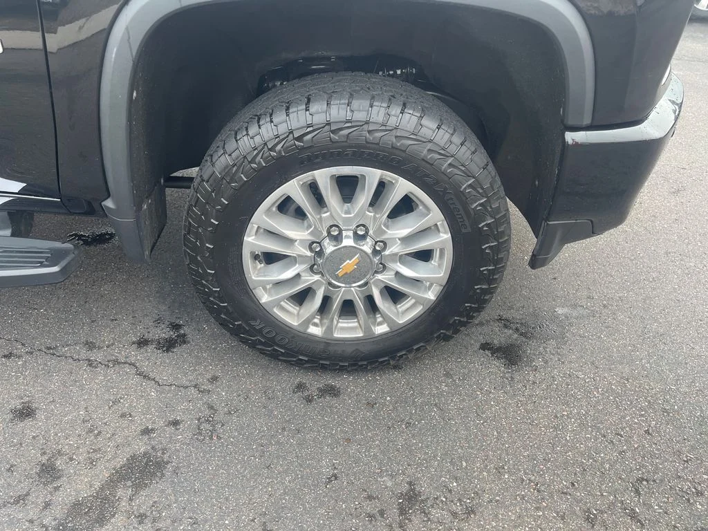 Certified Used 2022 Black Chevrolet High Country image 12
