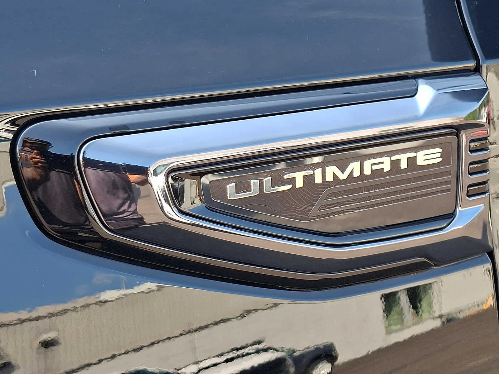 Used 2025 Onyx Black GMC Denali Ultimate image 35
