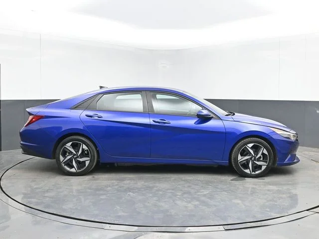 Used 2023 Blue Hyundai SEL image 10