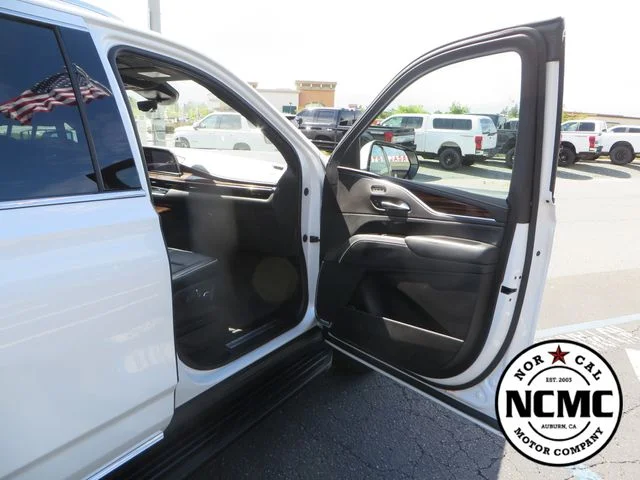 Used 2023 White Cadillac Premium Luxury image 47
