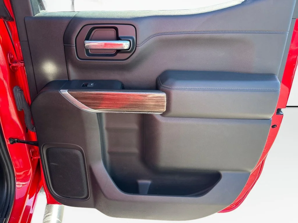Used 2020 Red Chevrolet RST image 17