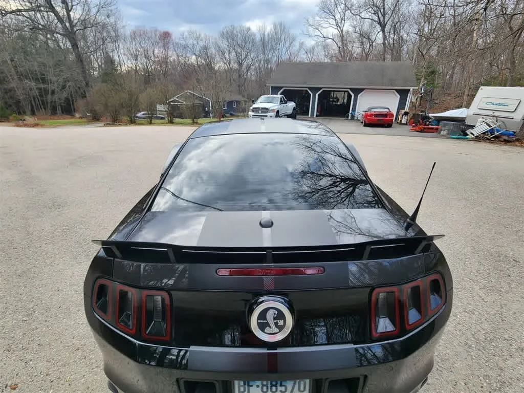 Used 2014 Black Ford Shelby GT500 image 25