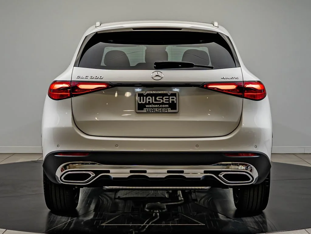 New 2027 Polar White Mercedes-Benz GLC 300 image 6
