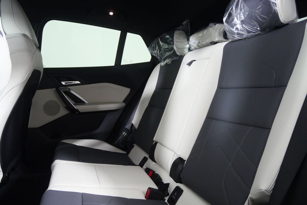 New 2026 Black Sapphire Metallic BMW xDrive28i image 15