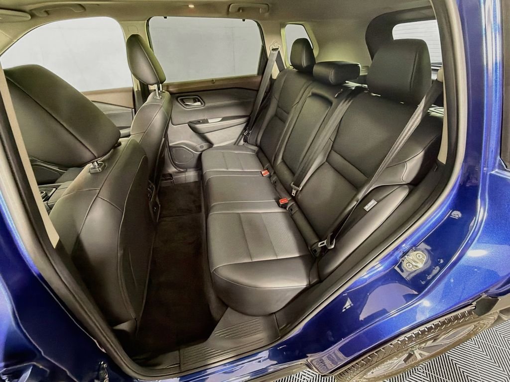 Used 2023 Caspian Blue Metallic Nissan SV image 24
