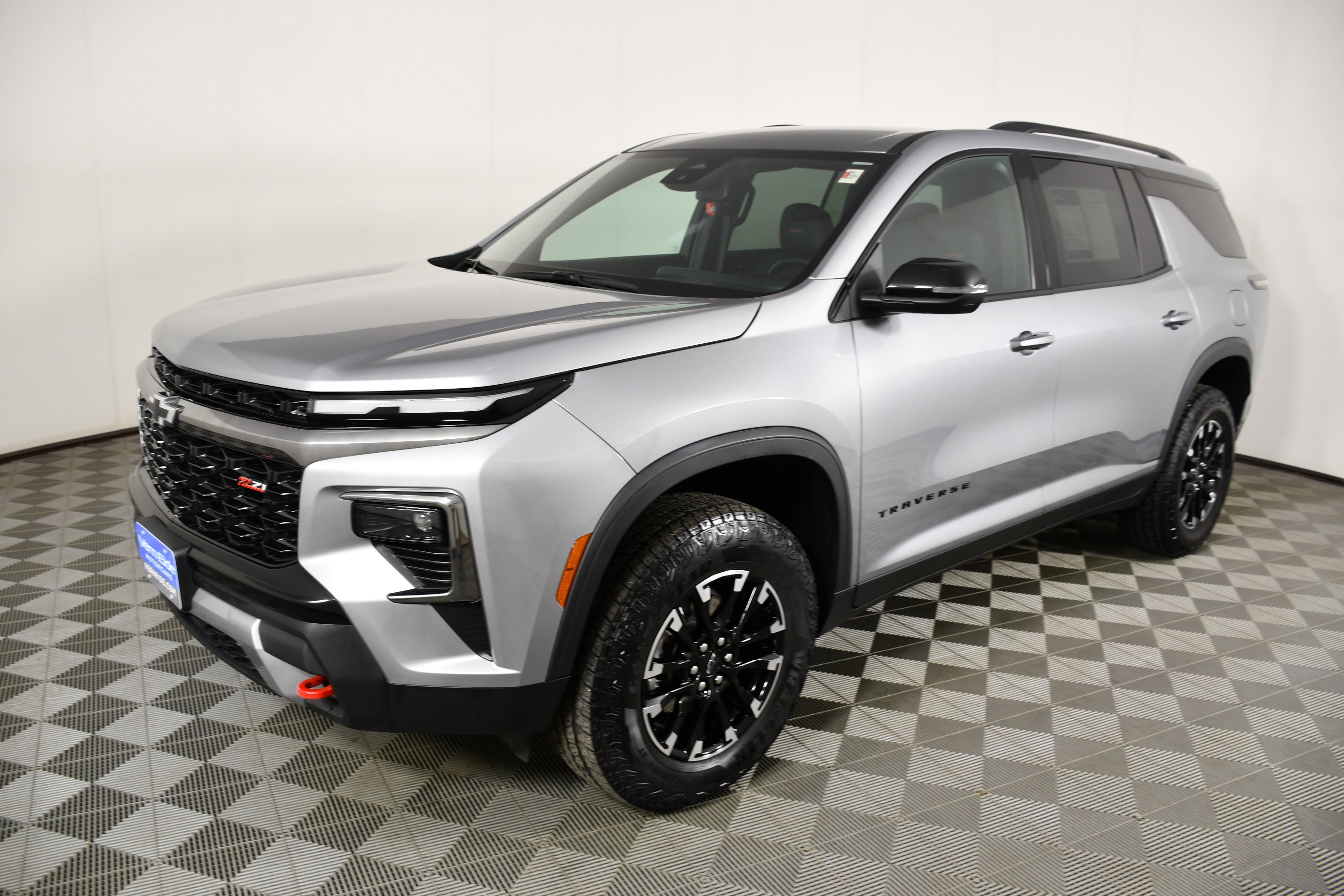 Used 2025 Sterling Gray Metallic Chevrolet AWD Z71 image 10