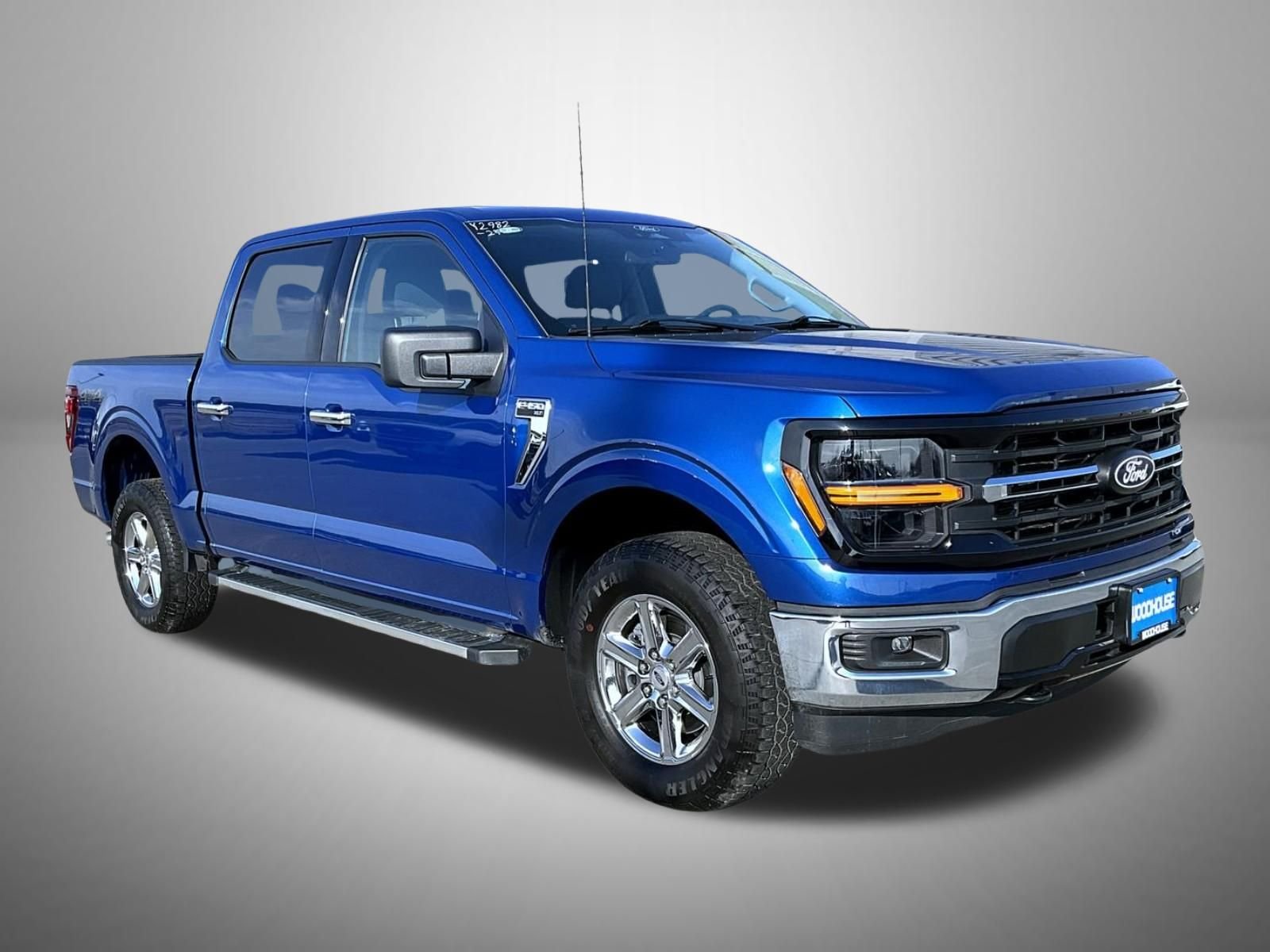 Used 2025 Blue Ford XLT image 3