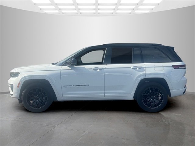 2025 Jeep Grand Cherokee Summit Reserve photo 4