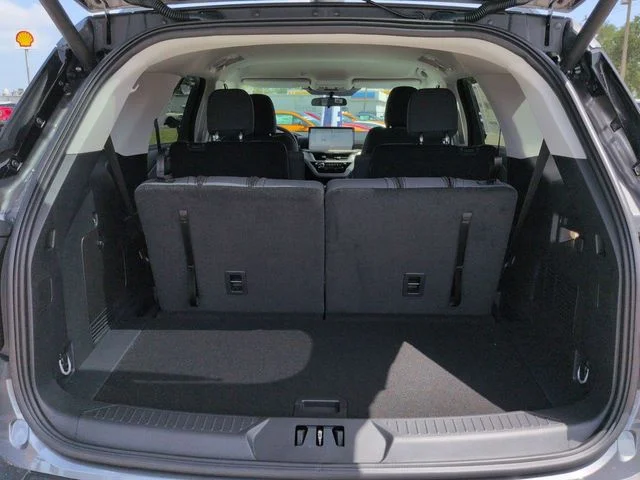 New 2026 Carbonized Gray Metallic Ford Active image 13
