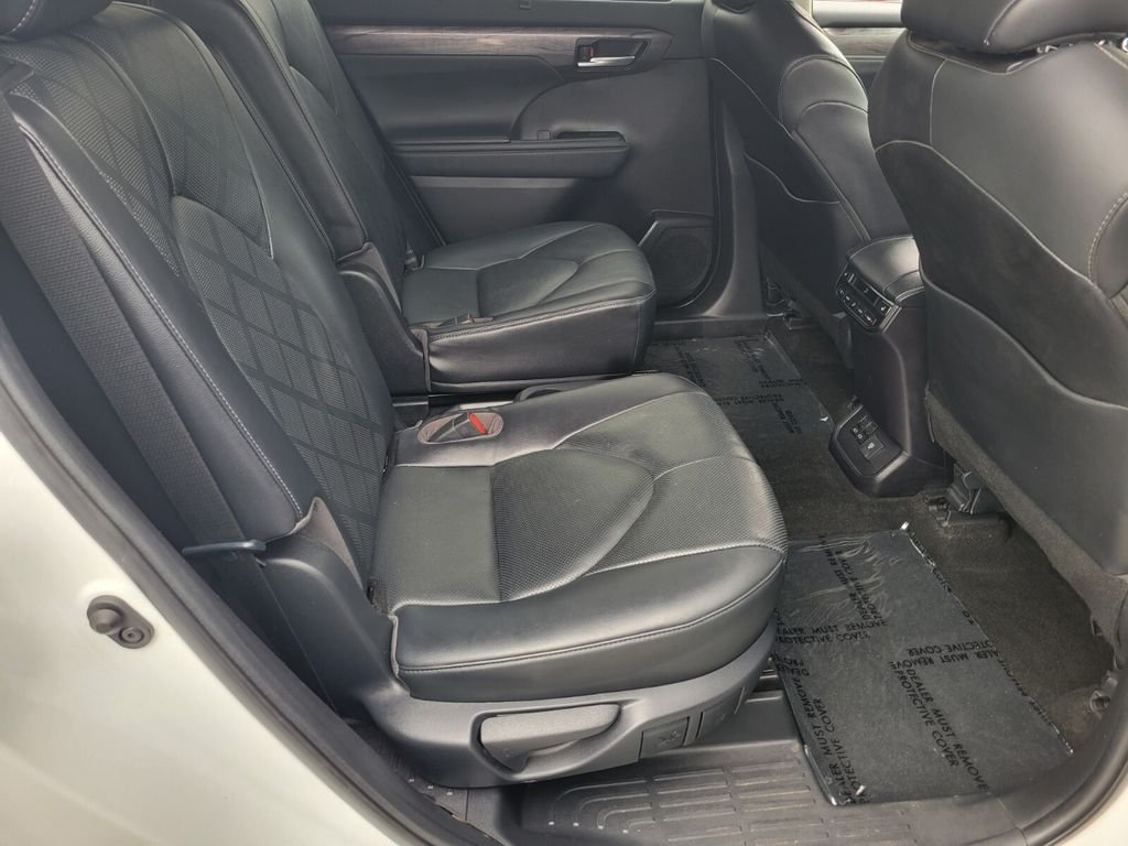 2023 Toyota Highlander Platinum - Photo 15