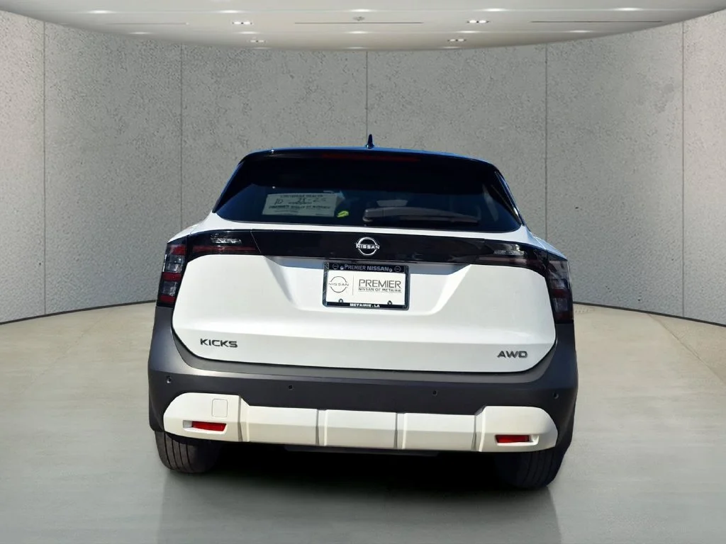 Used 2025 White Nissan SV image 6