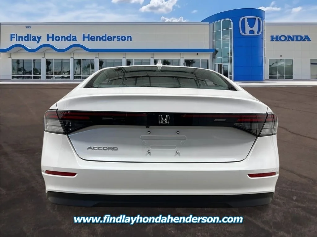 New 2026 Platinum White Pearl Honda LX image 4