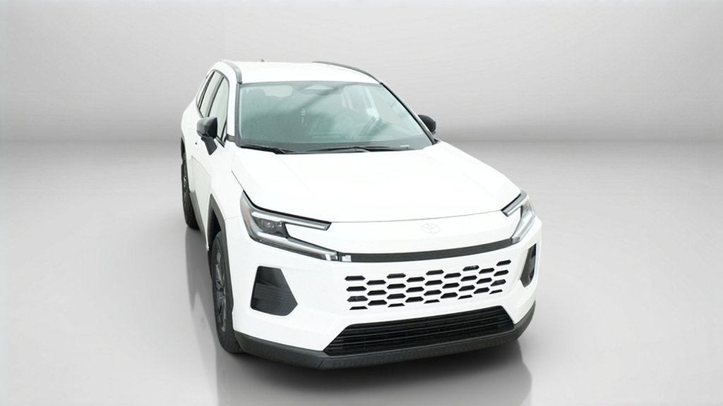 New 2026 Ice Cap Toyota XLE Premium image 4