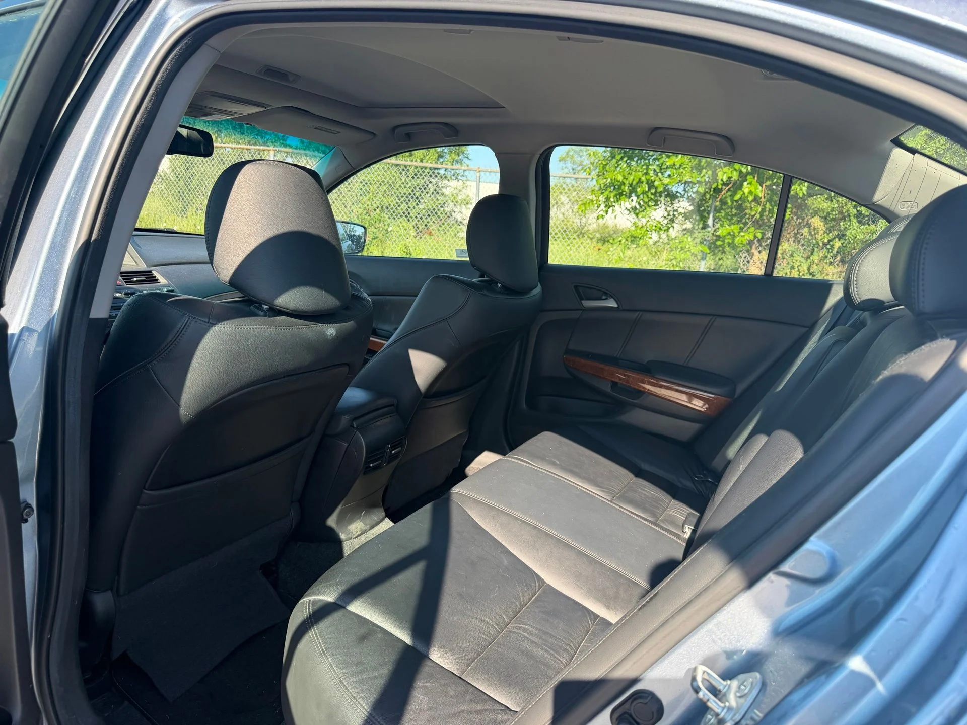 Used 2011  Honda EX-L image 10