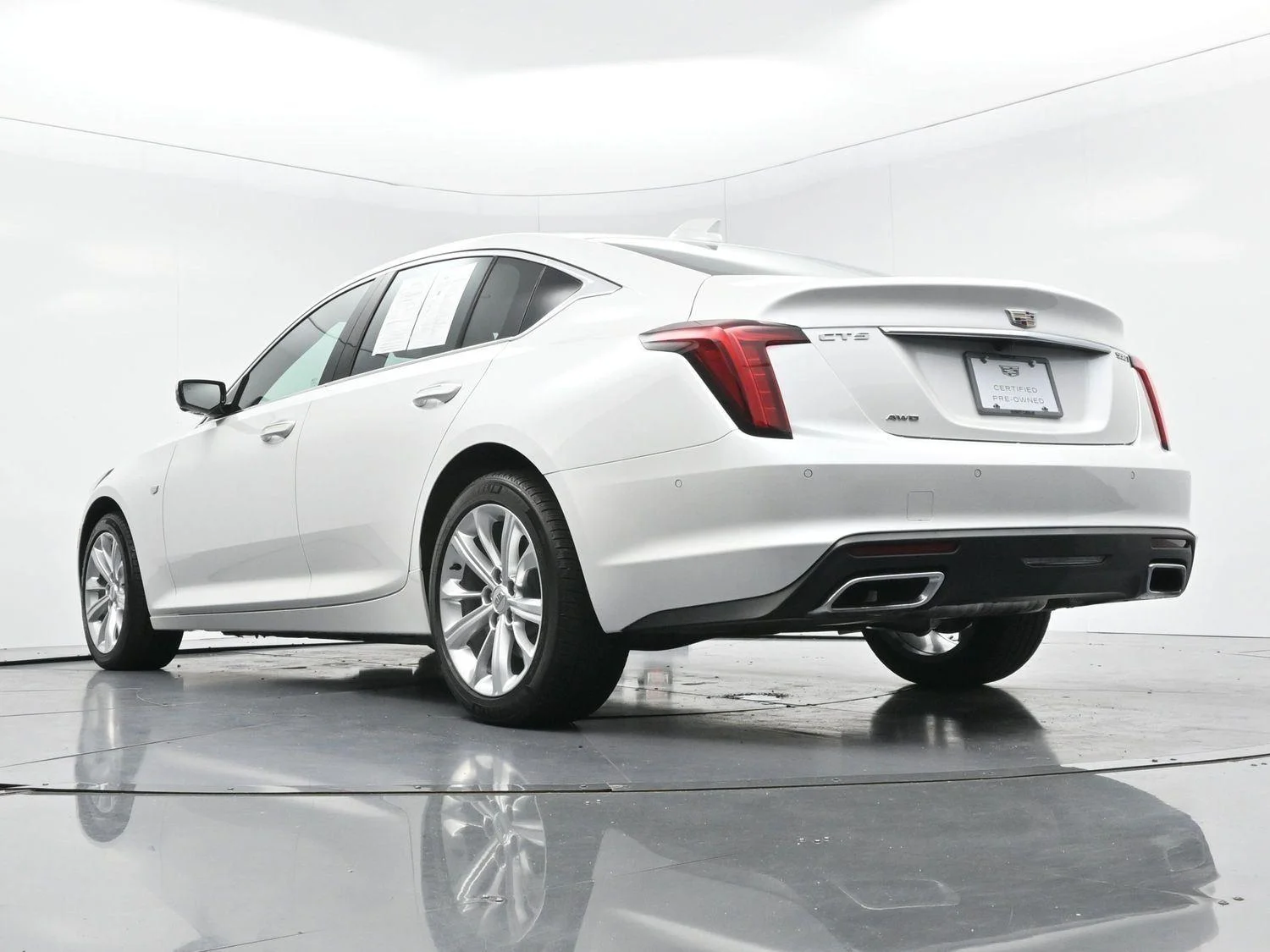 Used 2025 Crystal White Tricoat Cadillac Premium Luxury image 51