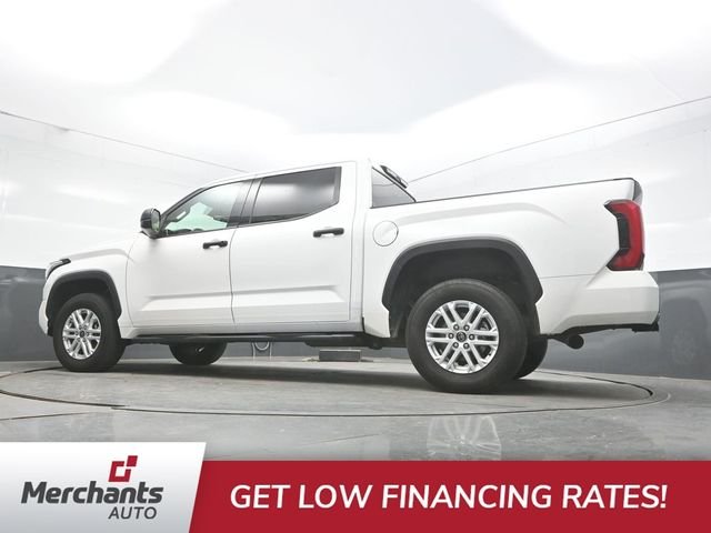 Used 2023 White Toyota SR5 image 31