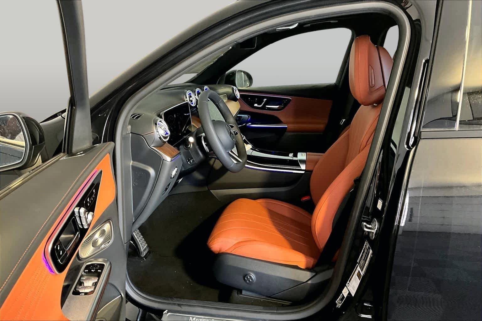 New 2026 Obsidian Black Metallic Mercedes-Benz GLC 300 image 13