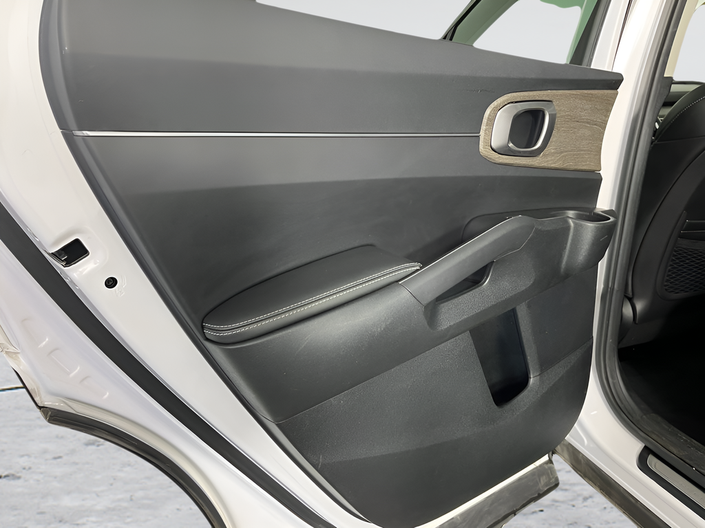 2021 Kia Sorento EX - Photo 11