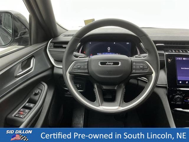 Used 2025 Baltic Gray Metallic Clearcoat Jeep Altitude image 20