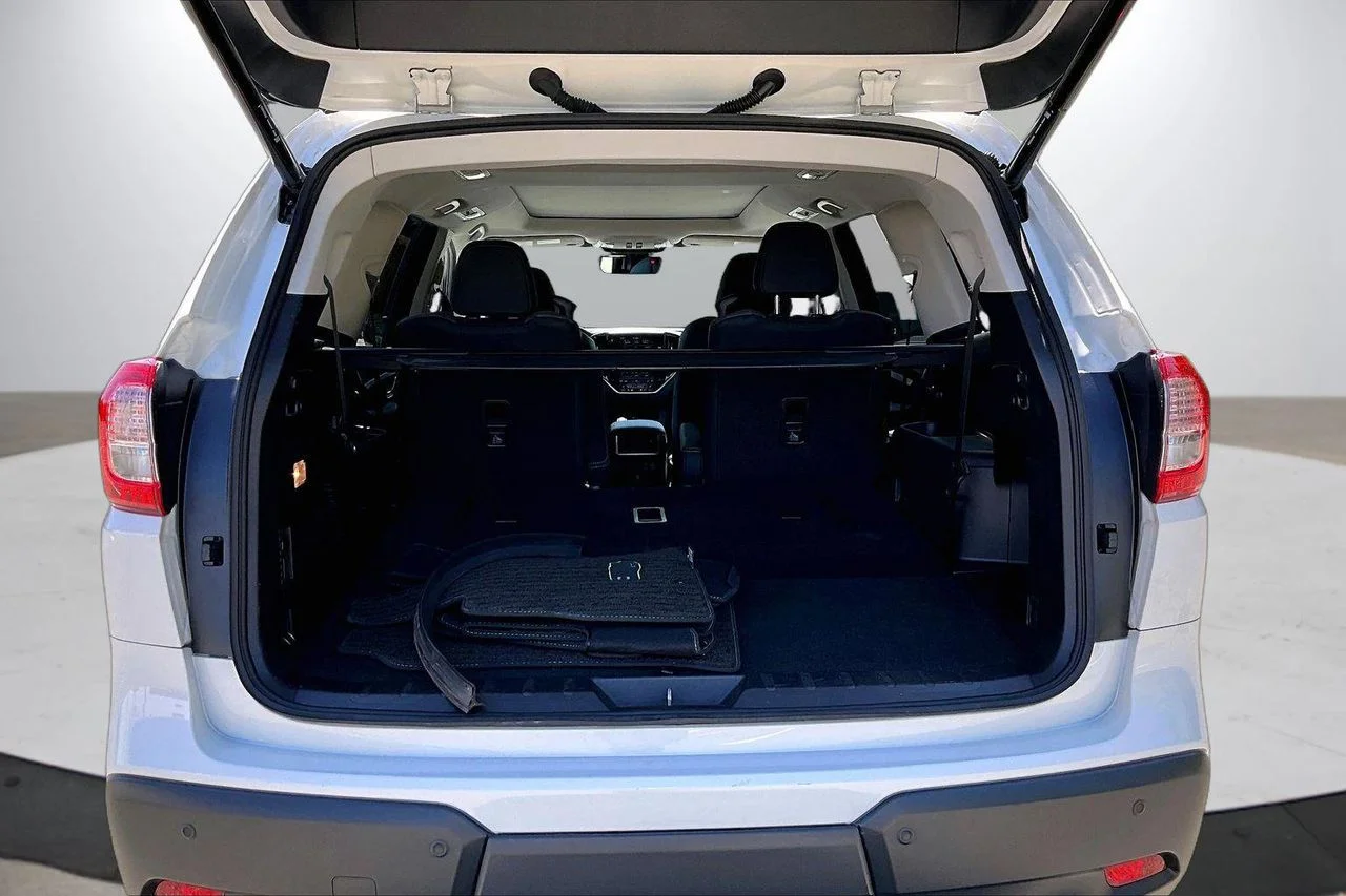 Certified Used 2023 White Subaru Onyx Edition image 26