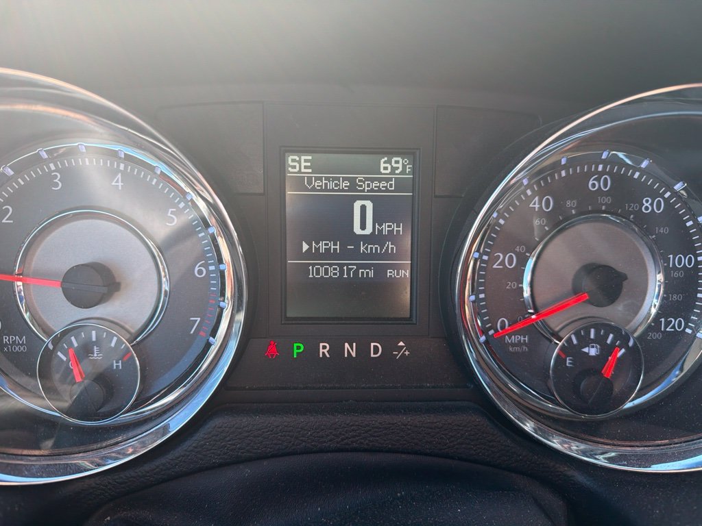 Used 2012 Silver Chrysler Touring image 22