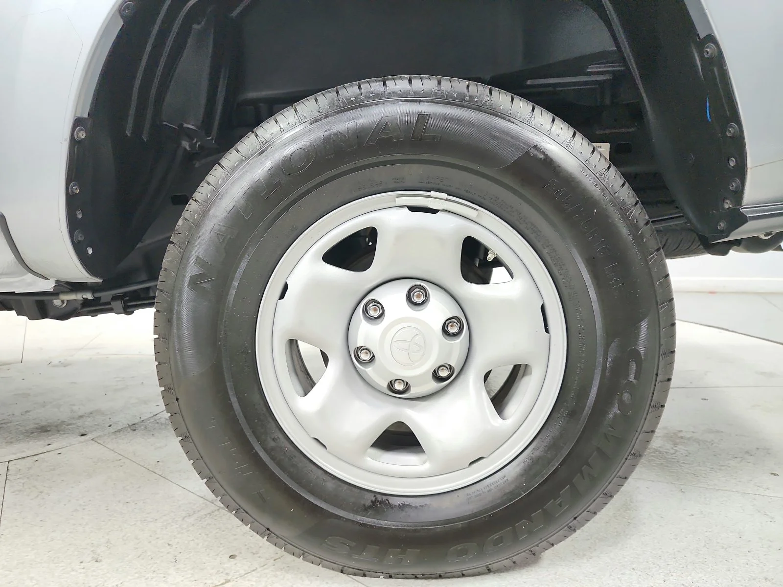 Used 2022 Silver Toyota SR5 image 39