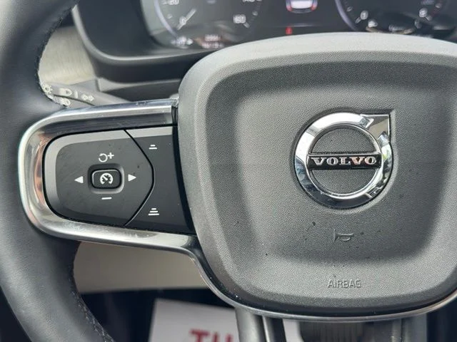 Used 2022 Gray Volvo T5 Inscription image 30