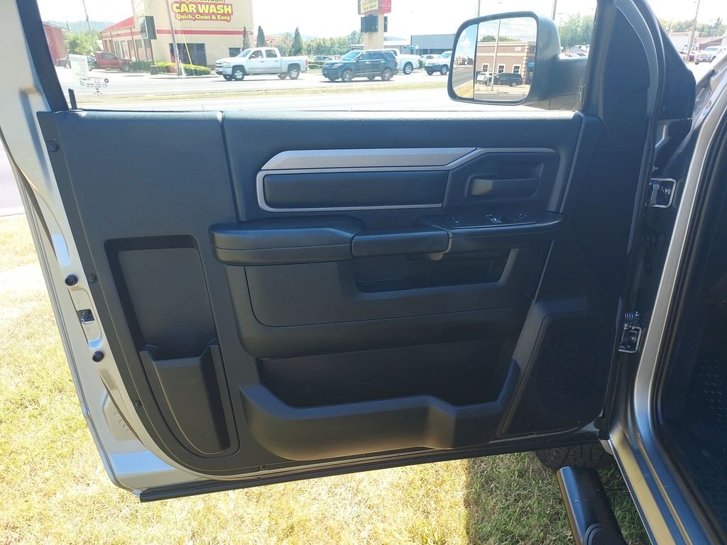 Used 2022 Silver Ram Tradesman image 12