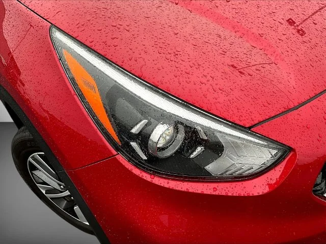 Used 2022 Red Kia LXS image 35