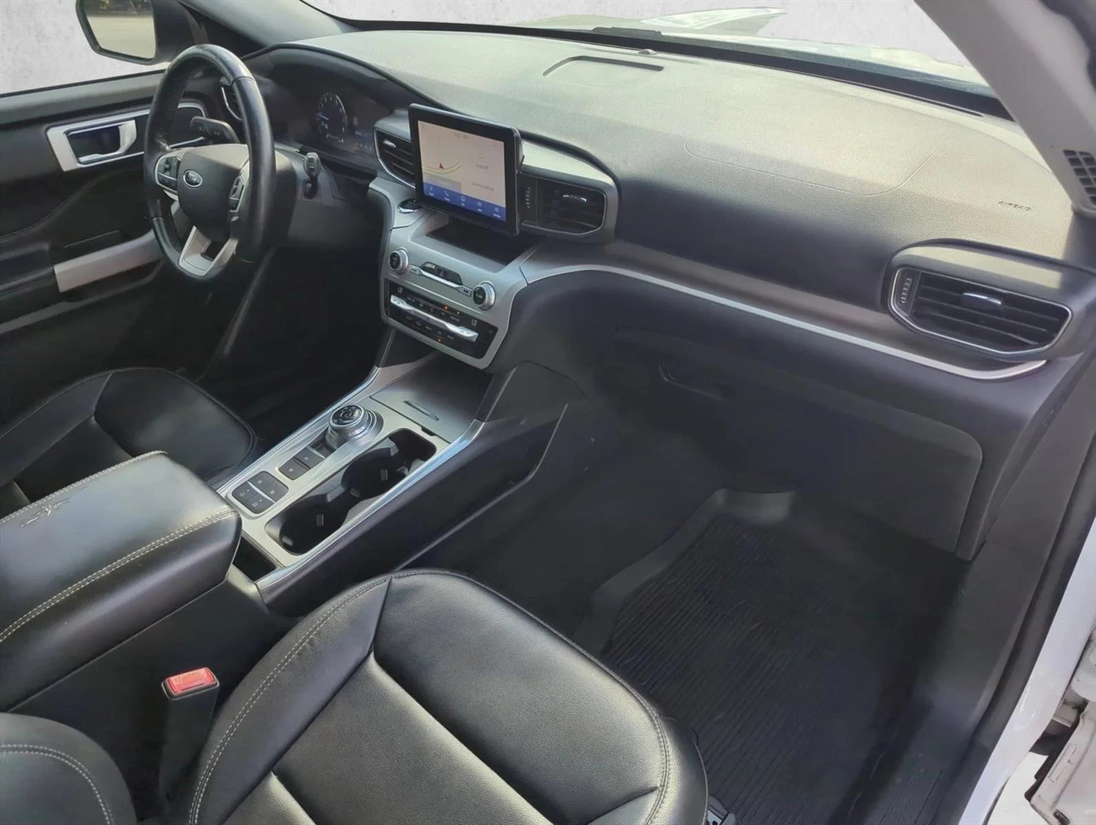 Used 2021 Oxford White Ford XLT image 22