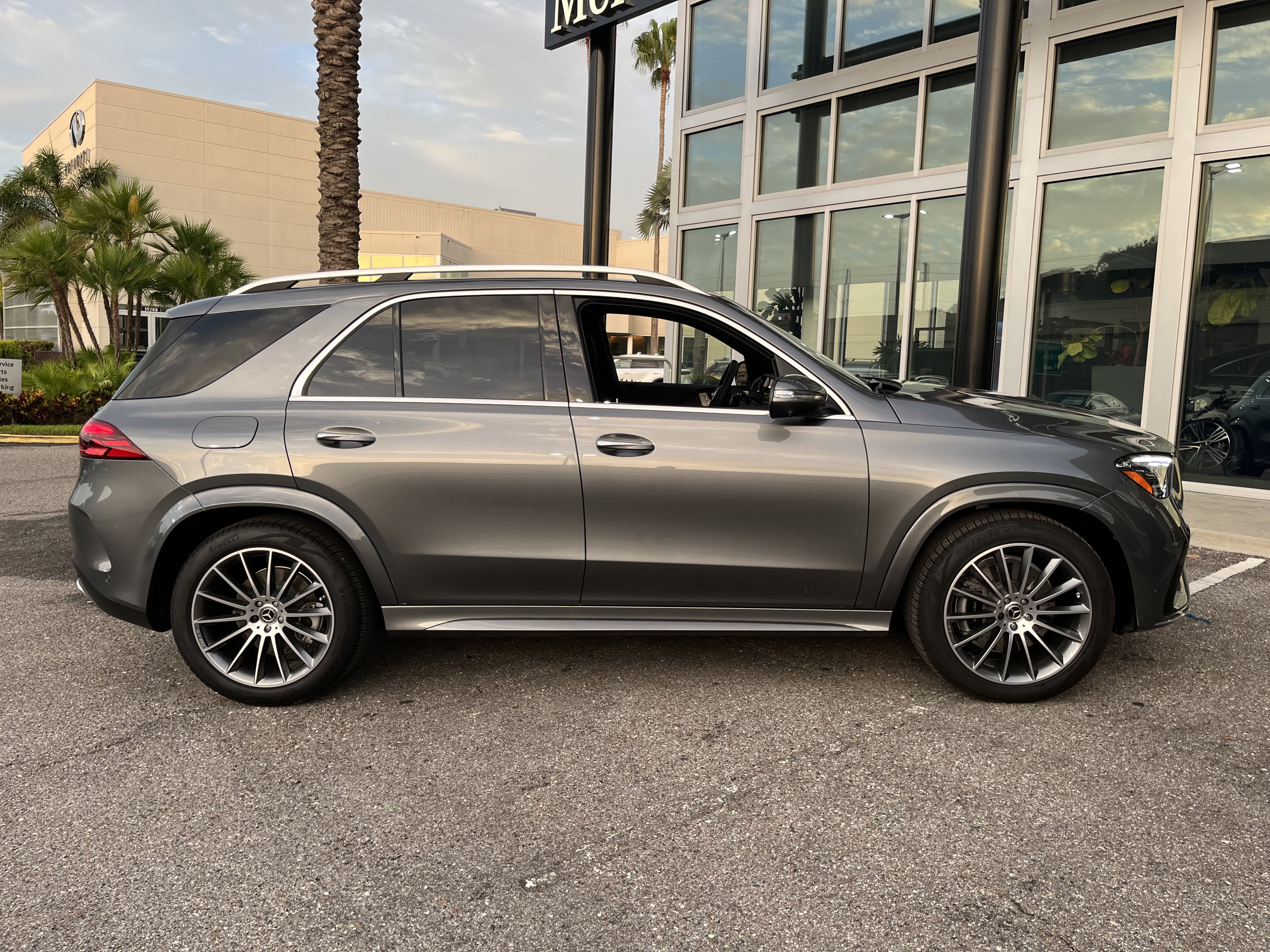 New 2026 SELENITE GREY Mercedes-Benz GLE 580 image 6