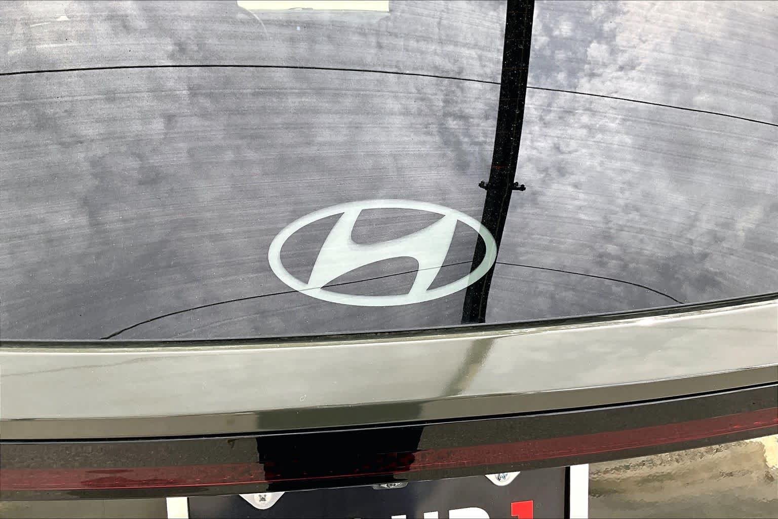 Used 2025 Rockwood Green Hyundai SEL image 30