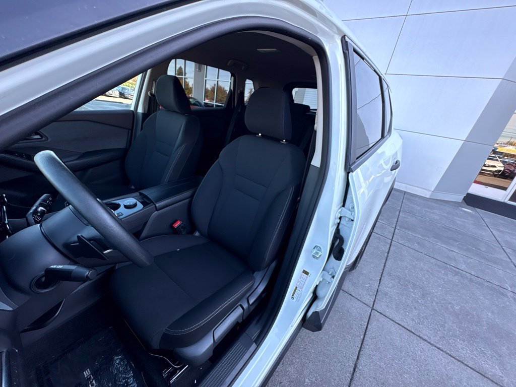 Used 2023 White Nissan S image 13