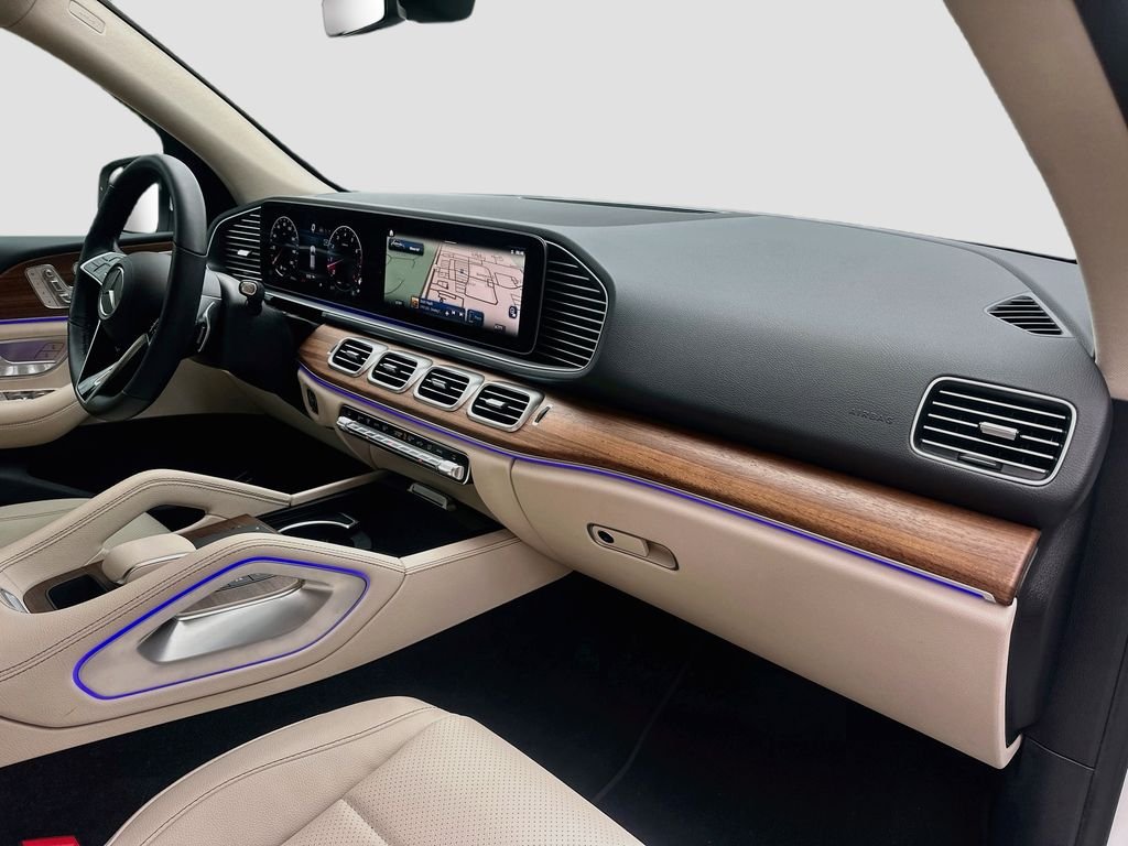 Certified Used 2025 White Mercedes-Benz GLE 350 image 31